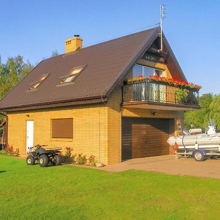 Cozy Apartment In Nowe Warpno With Wifi Екстериор снимка