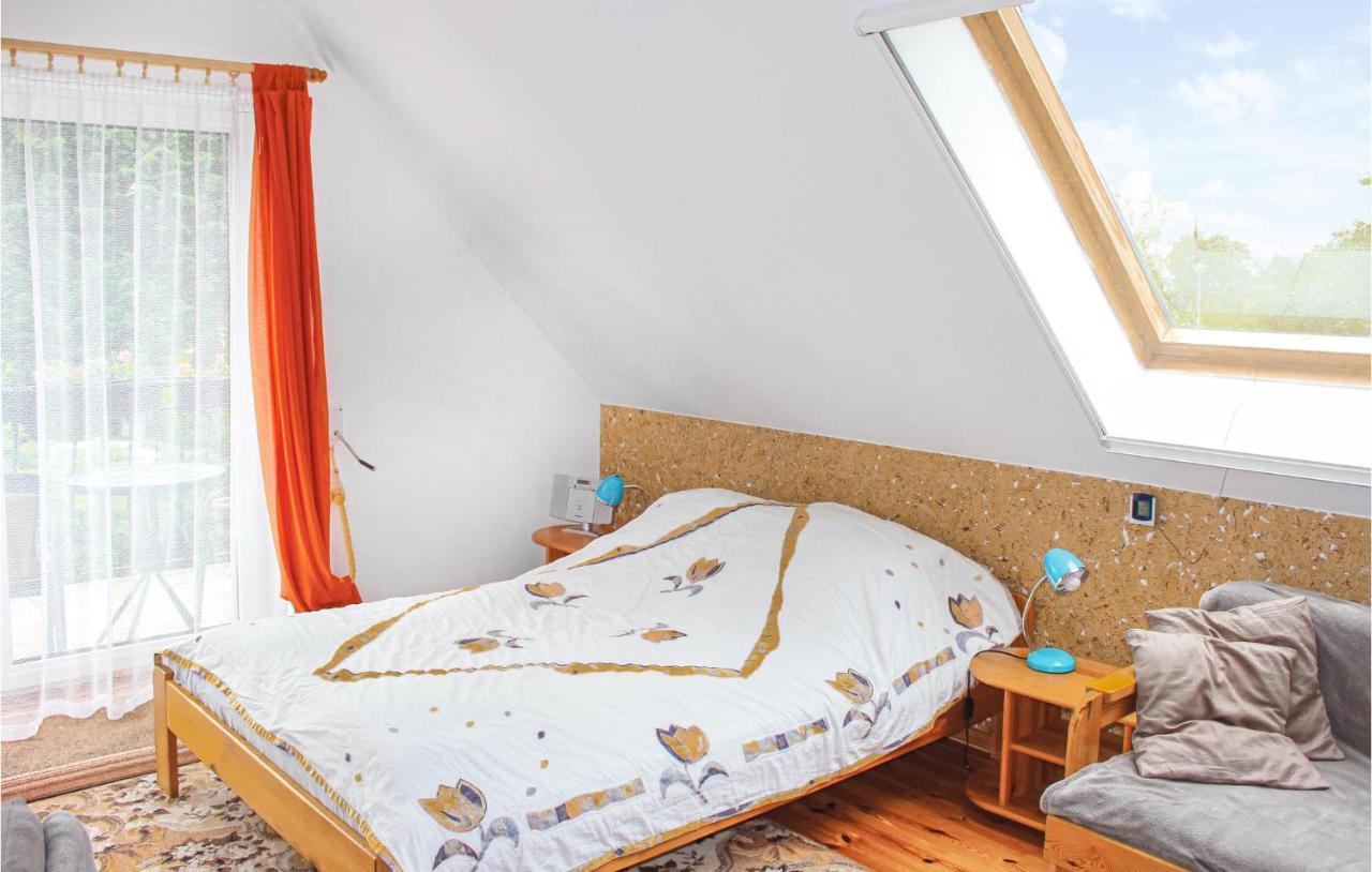 Cozy Apartment In Nowe Warpno With Wifi Екстериор снимка