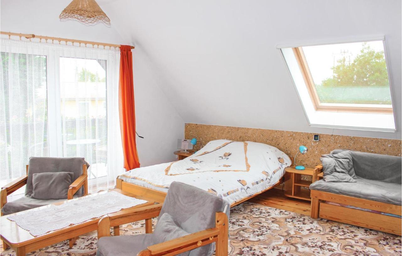 Cozy Apartment In Nowe Warpno With Wifi Екстериор снимка